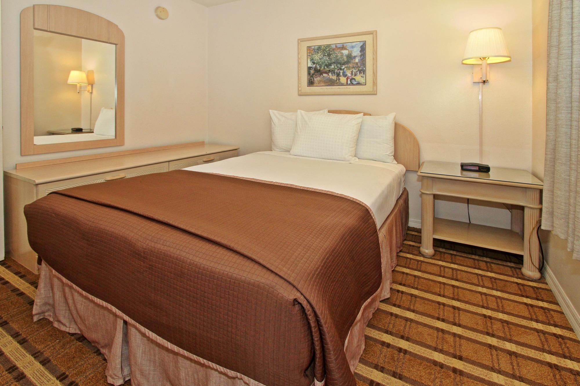 Super 8 By Wyndham Kissimmee Motel Bagian luar foto