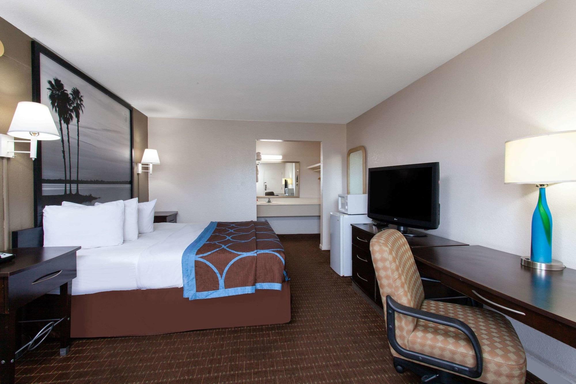 Super 8 By Wyndham Kissimmee Motel Bagian luar foto