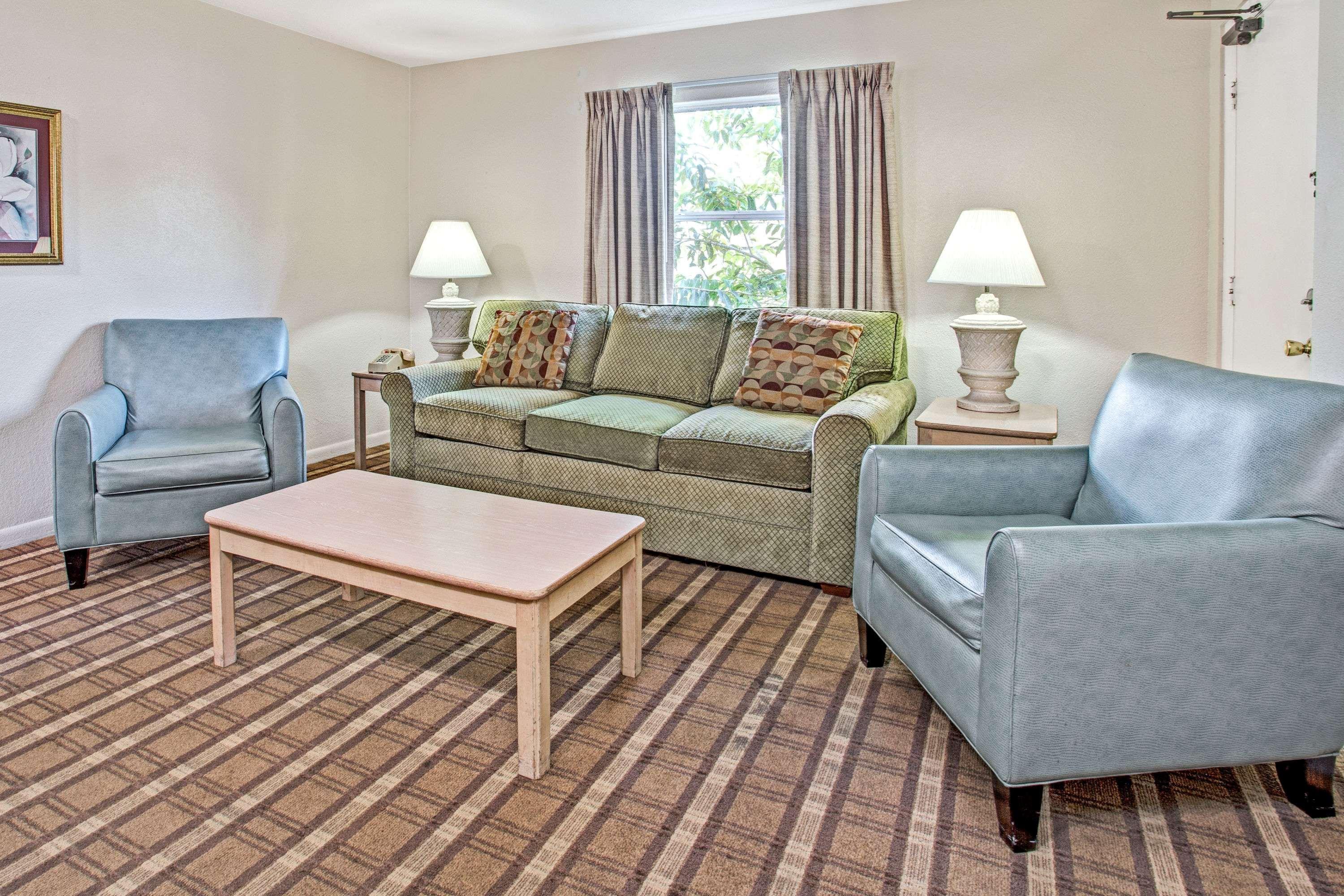 Super 8 By Wyndham Kissimmee Motel Bagian luar foto